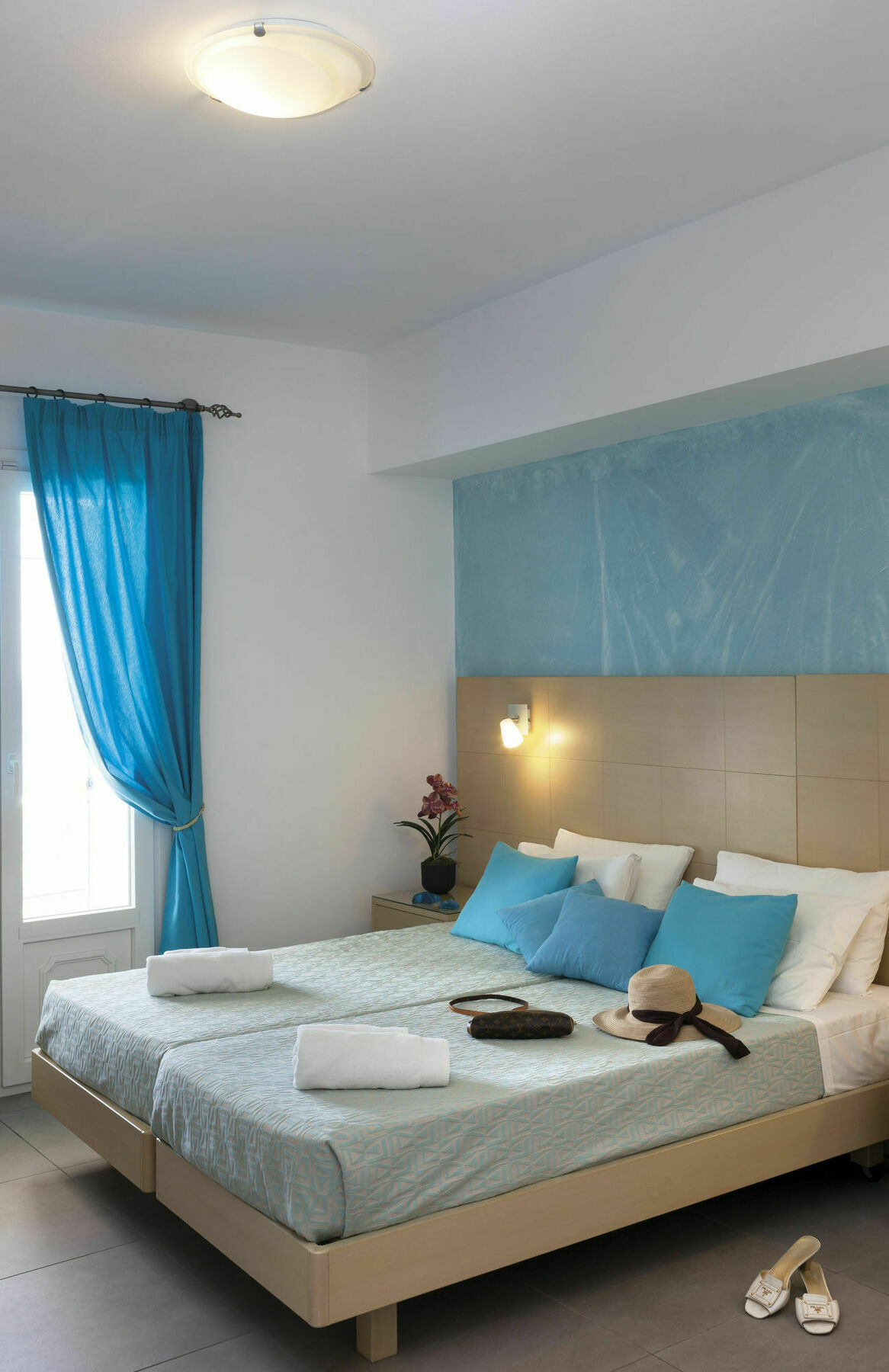 Blue Harmony Hotel Kini المظهر الخارجي الصورة