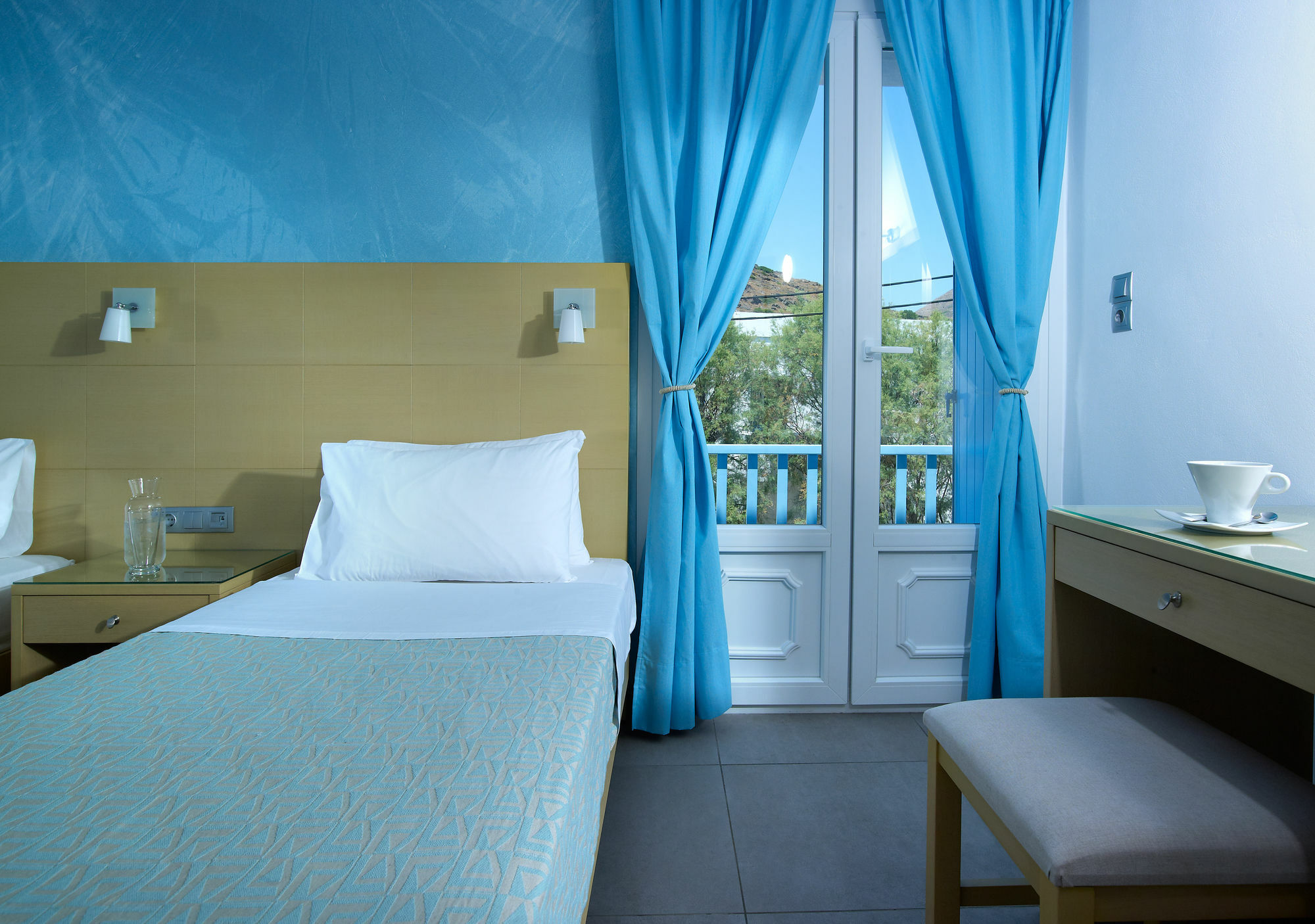 Blue Harmony Hotel Kini المظهر الخارجي الصورة